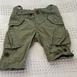 Baby Gap girl green Cargo Shorts size 0/3m
